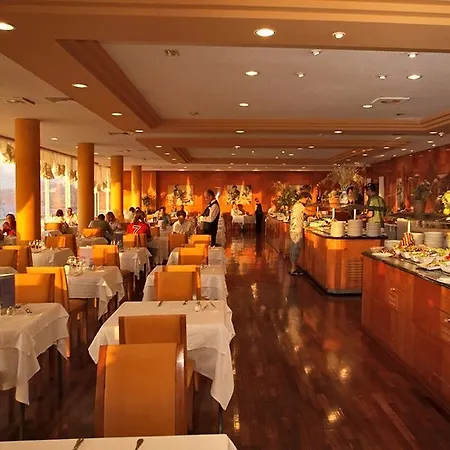 Hotel Semiramis 5*
