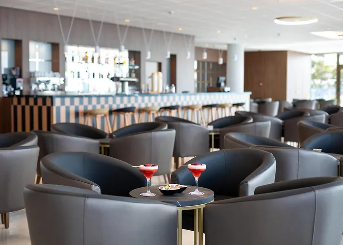 Hotel Semiramis 5*