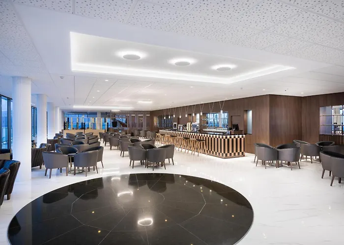 Hotel Semiramis 5*