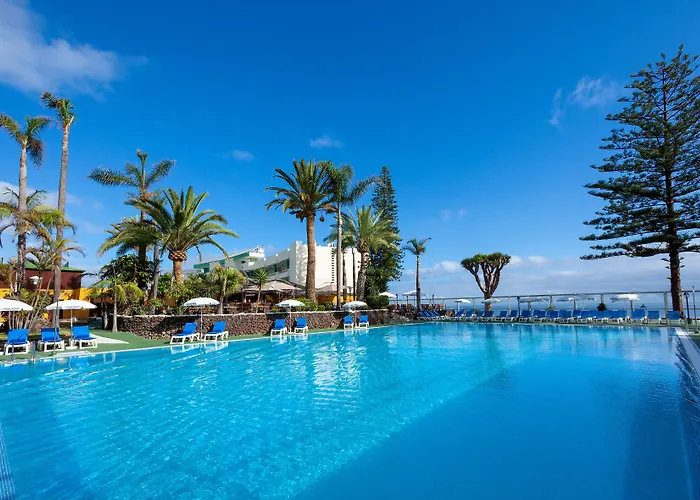 Hotel Semiramis 5*